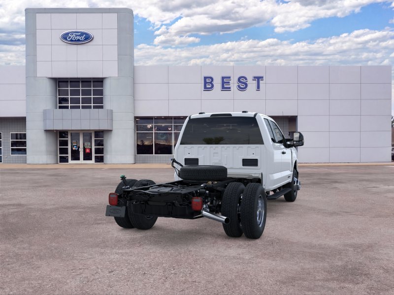 New 2026 Oxford White Ford F-350® XLT image 8