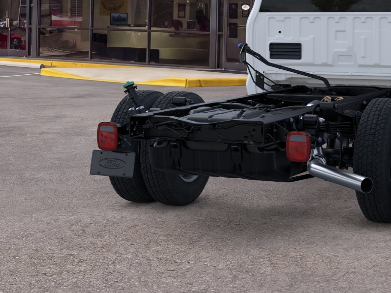 New 2026 Oxford White Ford F-350® XL image 43
