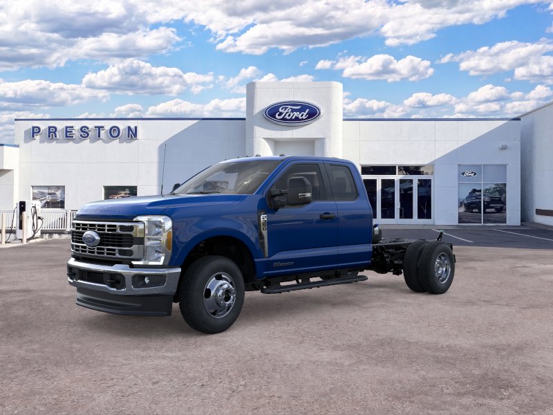 2026 Ford Super Duty F-350 DRW XLT