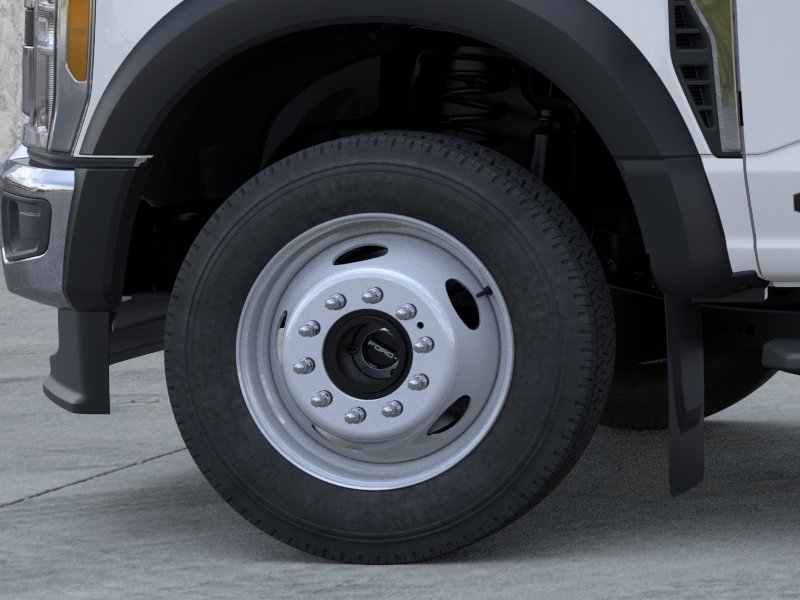New 2026 Oxford White Ford F-450® XL image 19