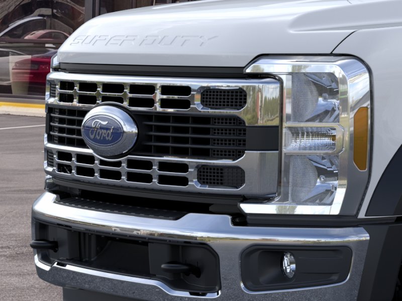 New 2026 Oxford White Ford F-450® XL image 43
