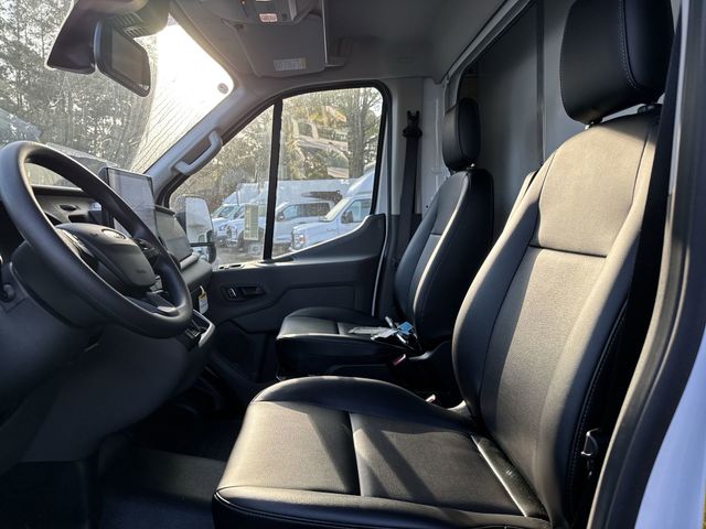 New 2026 Oxford White Ford Cutaway image 57