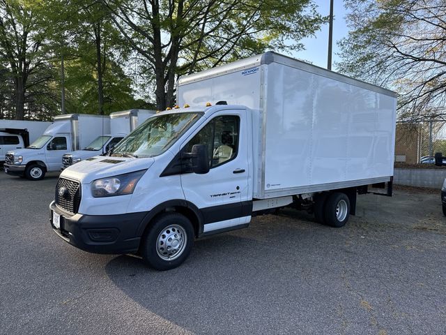New 2026 Oxford White Ford Cutaway image 37