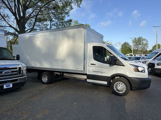 New 2026 Oxford White Ford Cutaway image 41