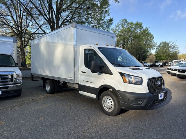New 2026 Oxford White Ford Cutaway image 42