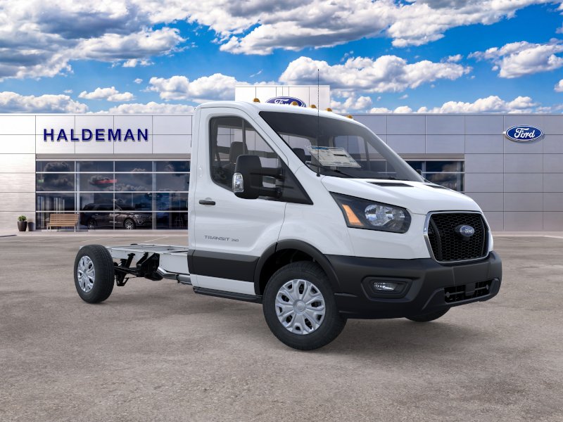 2025 Ford Transit Cutaway Base - Photo 7