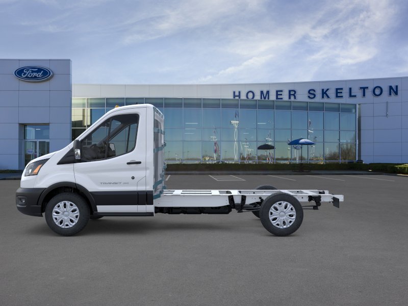 2025 Ford Transit Cutaway Base