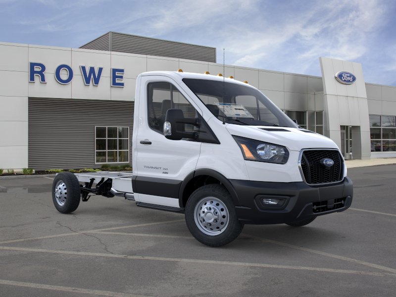 2025 Ford Transit Cutaway Base