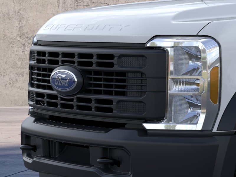 New 2026 Oxford White Ford F-550® XL image 17