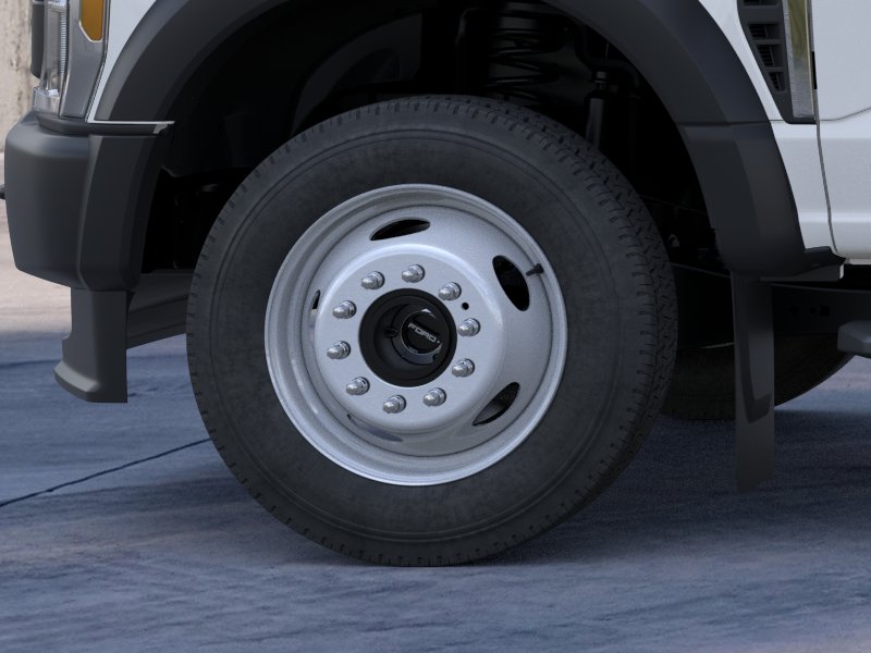 New 2026 Oxford White Ford F-550® XL image 19