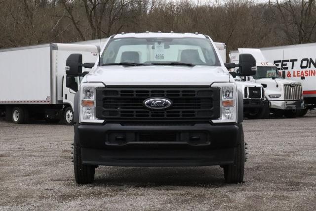 2025 Ford F-550 Super Duty Chassis Cab XL - Photo 28