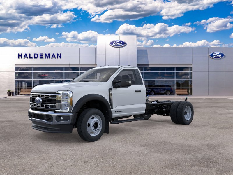 2026 Ford Super Duty F-550 DRW XLT