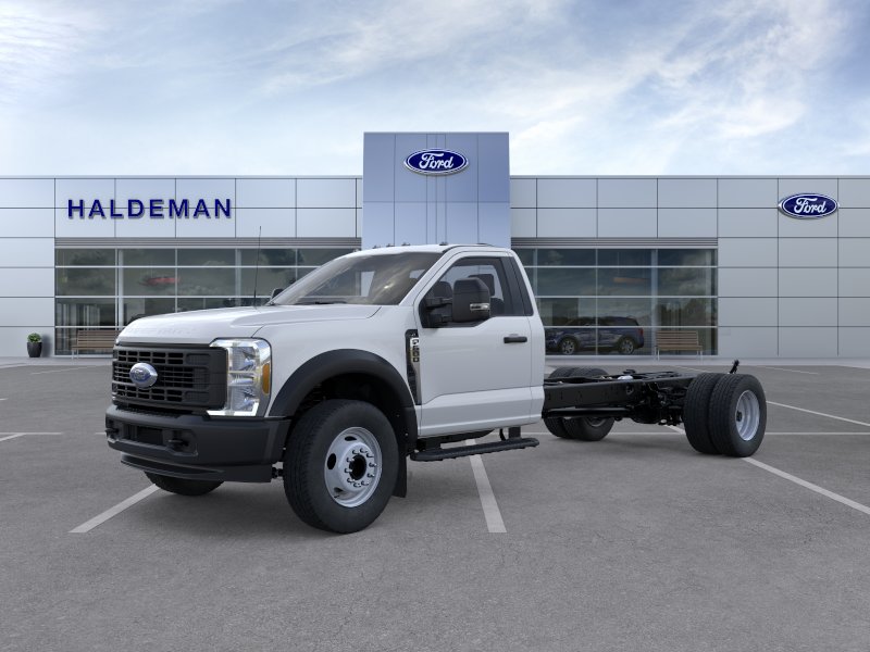 2025 Ford Super Duty F-600 DRW XL
