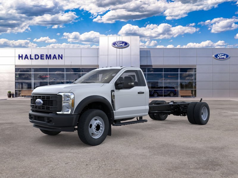 2025 Ford Super Duty F-600 DRW XL