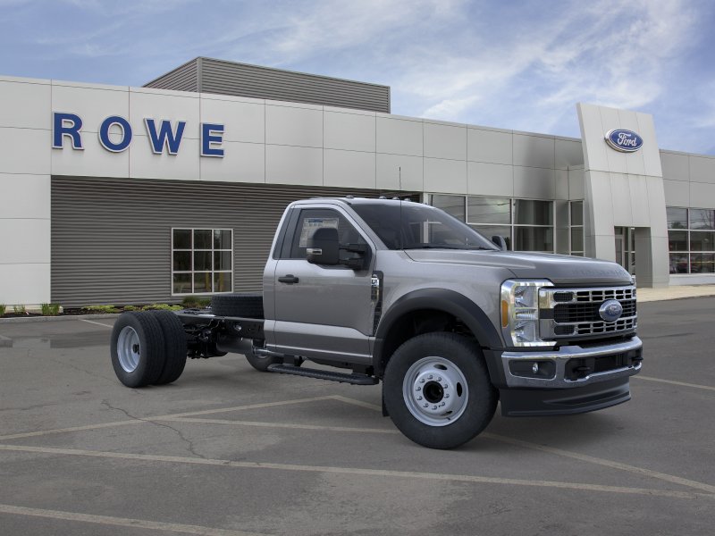 2025 Ford F-600 Super Duty Chassis Cab