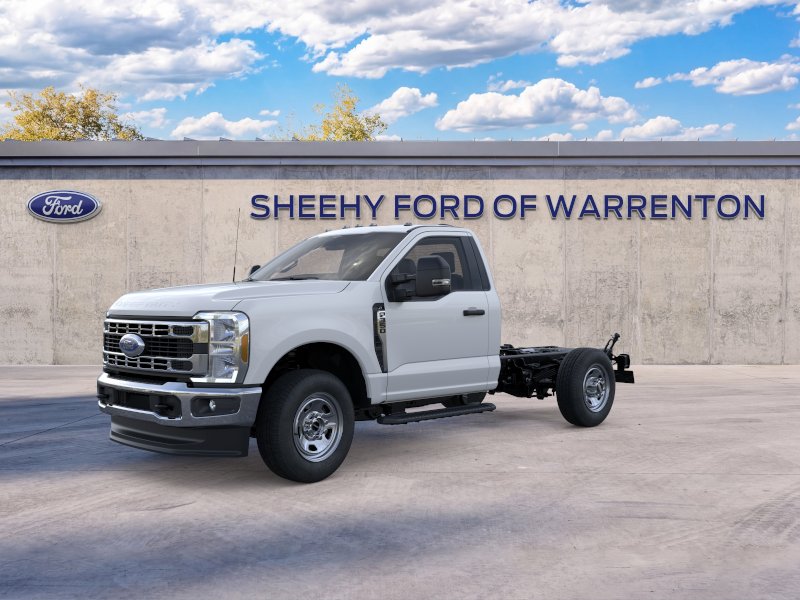 New 2025 Oxford White Ford F-350® XL image 3