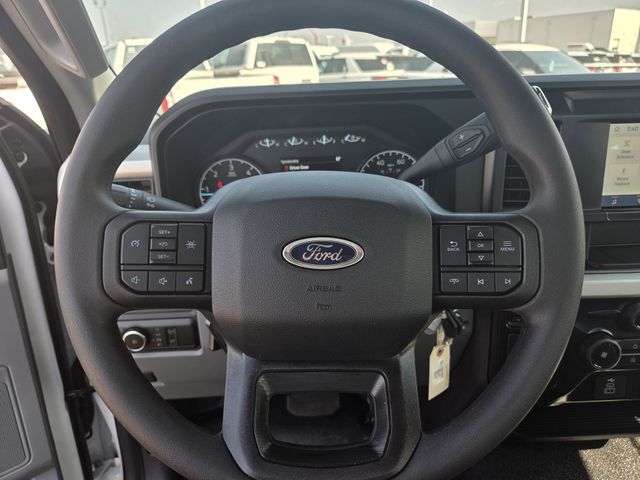 2026 Ford F-350 Super Duty Chassis Cab XL - Photo 19