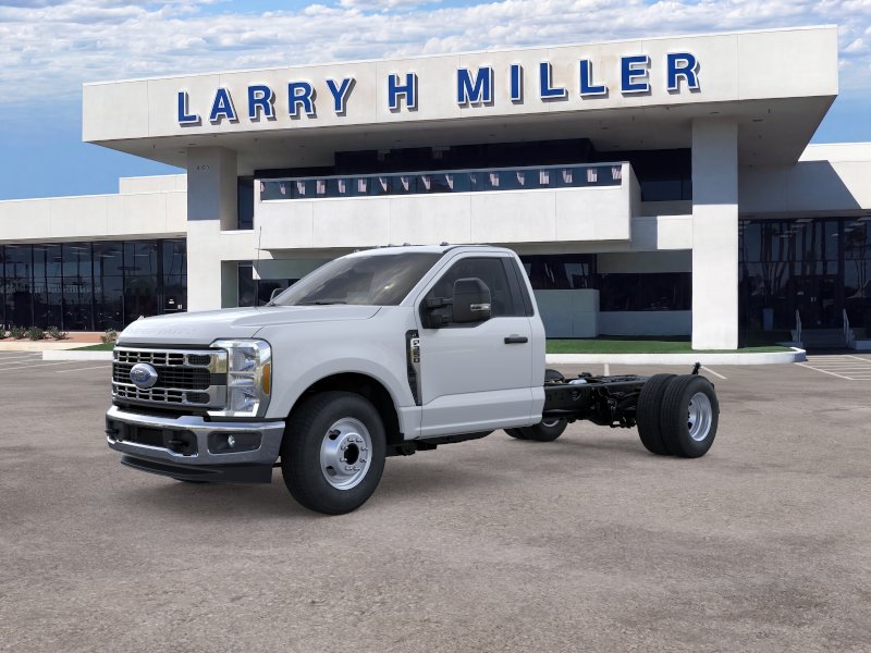 2026 Ford F-350 Super Duty Chassis Cab