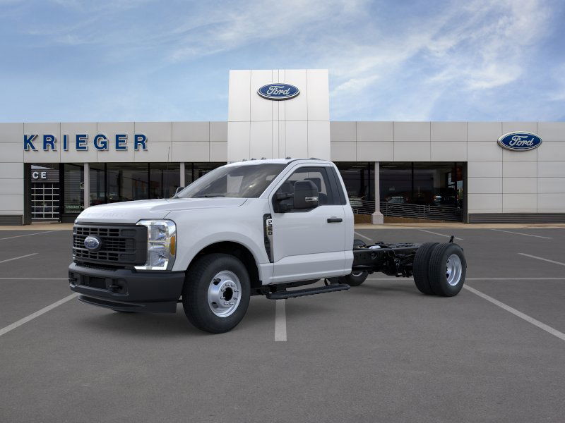 2026 Ford F-350 Super Duty Chassis Cab