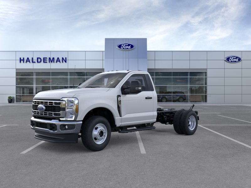 2026 Ford Super Duty F-350 DRW XL