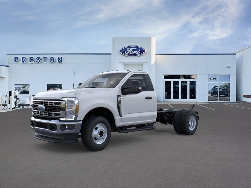 2026 Ford F-350 XL 4x4 Regular Cab 145-In DRW's photo