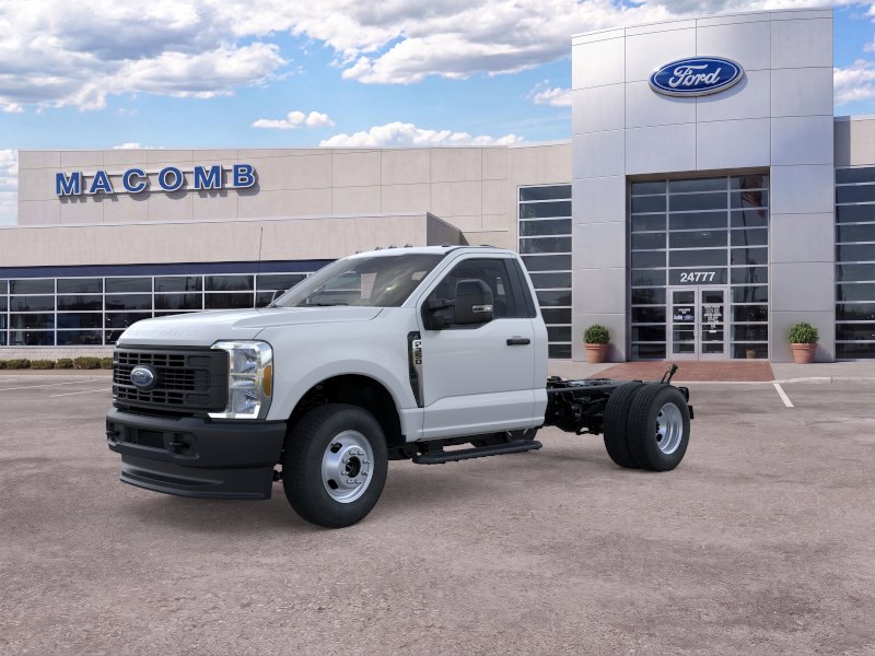 2026 Ford F-350 Super Duty Chassis Cab