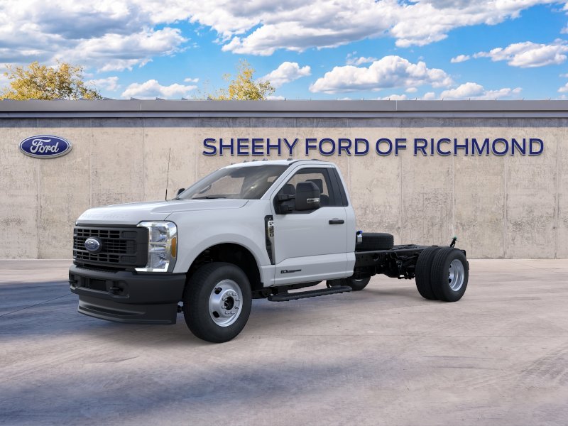 New 2026 Oxford White Ford F-350® XL image 2