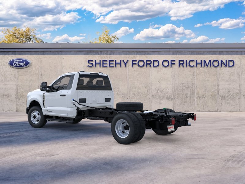 New 2026 Oxford White Ford F-350® XL image 5