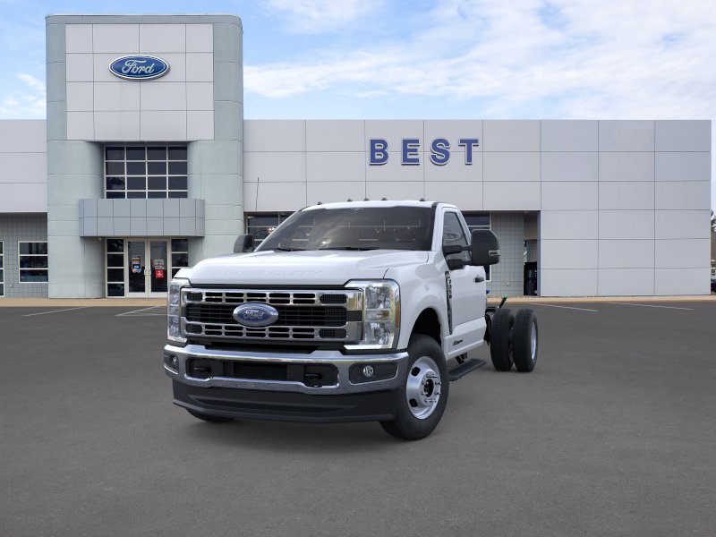 New 2026 Oxford White Ford F-350® XLT image 2