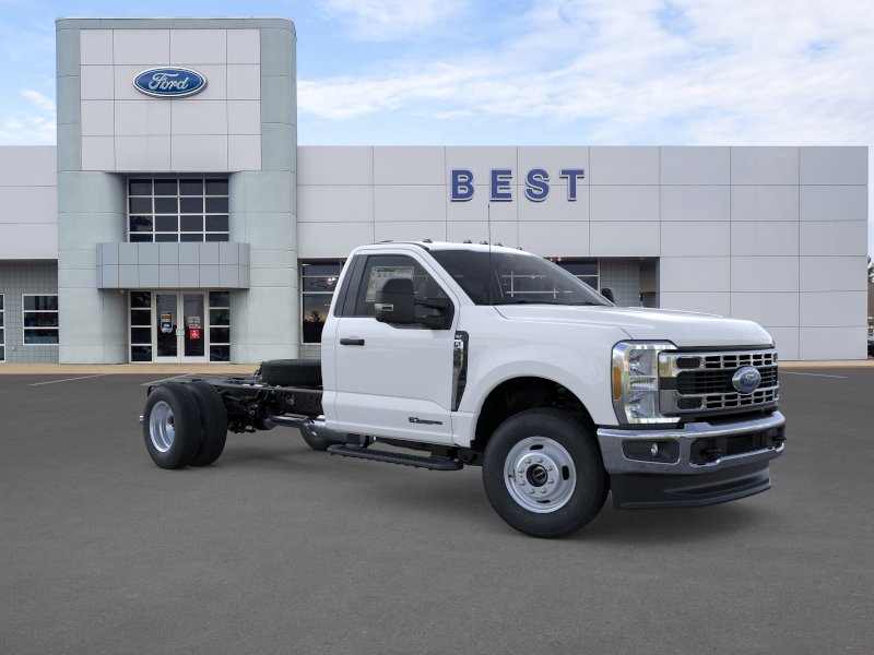 New 2026 Oxford White Ford F-350® XLT image 7
