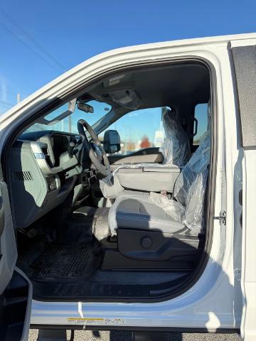 New 2026 Oxford White Ford XL image 61
