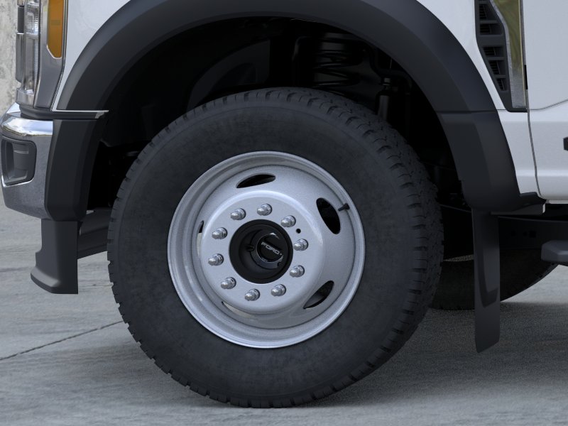New 2026 Oxford White Ford F-550® XL image 19