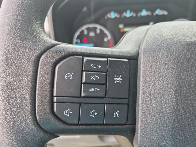 New 2026 Oxford White Ford F-550® XL image 17