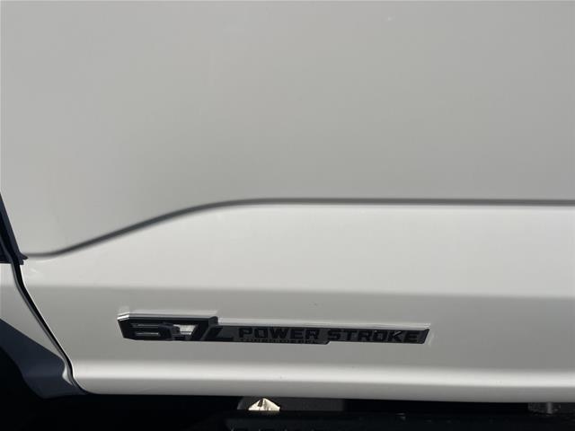 New 2027 Oxford White Ford F-550® XL image 16