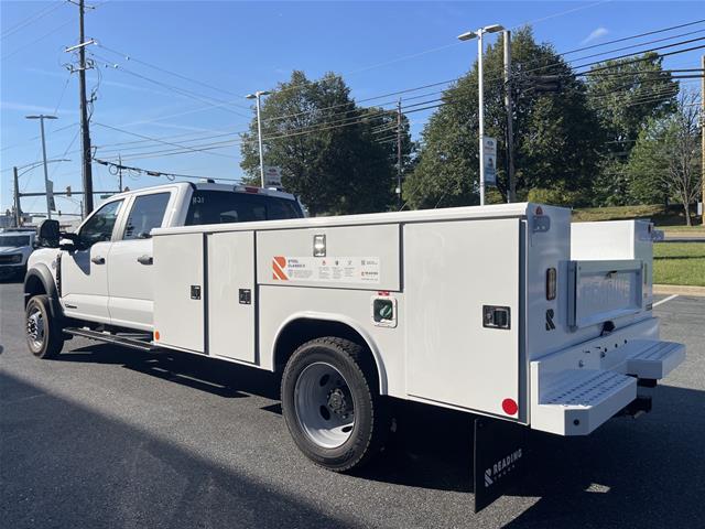 New 2027 Oxford White Ford F-550® XL image 7