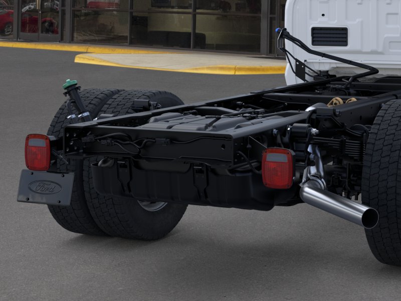 New 2026 Oxford White Ford F-550® XL image 43