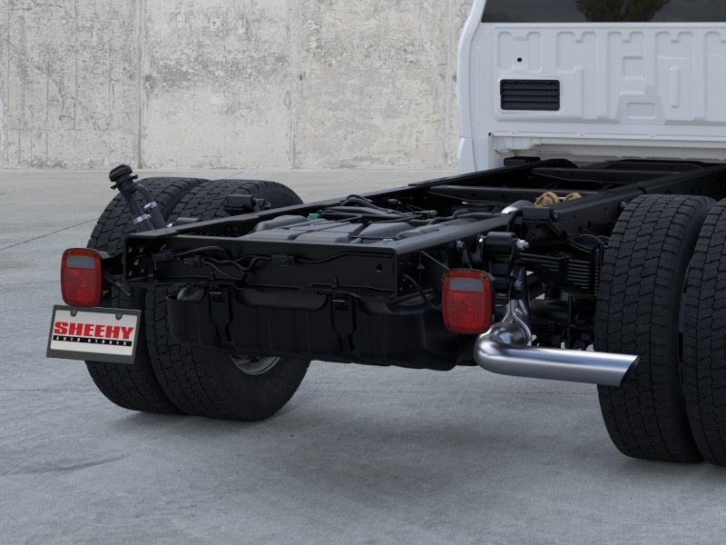 New 2026 Oxford White Ford F-550® XL image 21