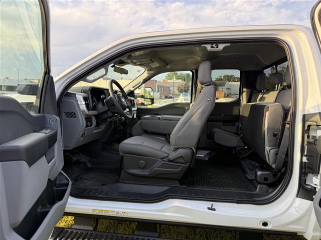 New 2026 Oxford White Ford XL image 61
