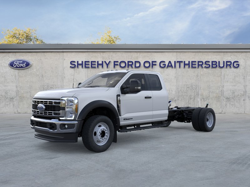 New 2026 Oxford White Ford F-550® XL image 2
