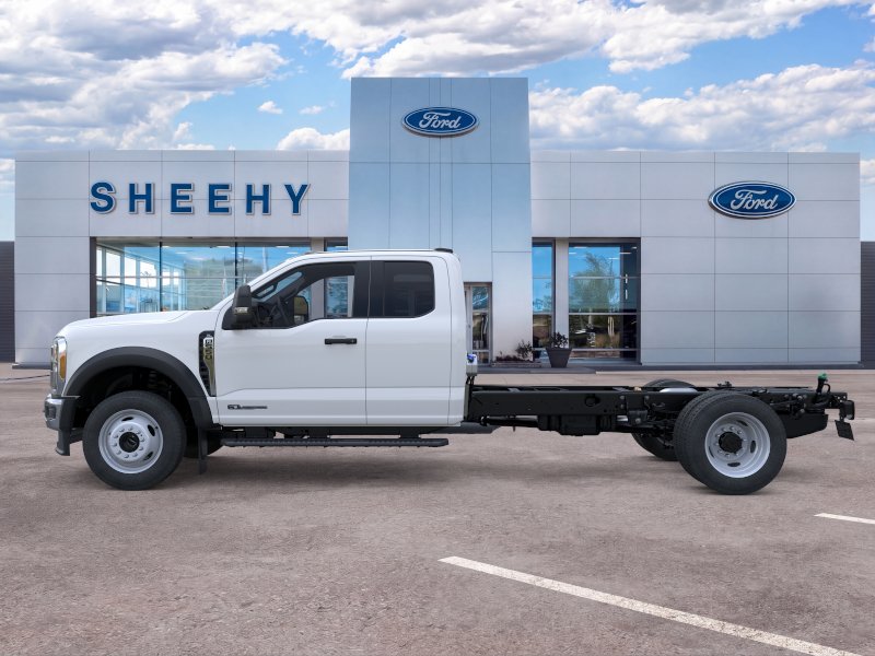 2025 Ford F-550 Super Duty Chassis Cab XL - Photo 44