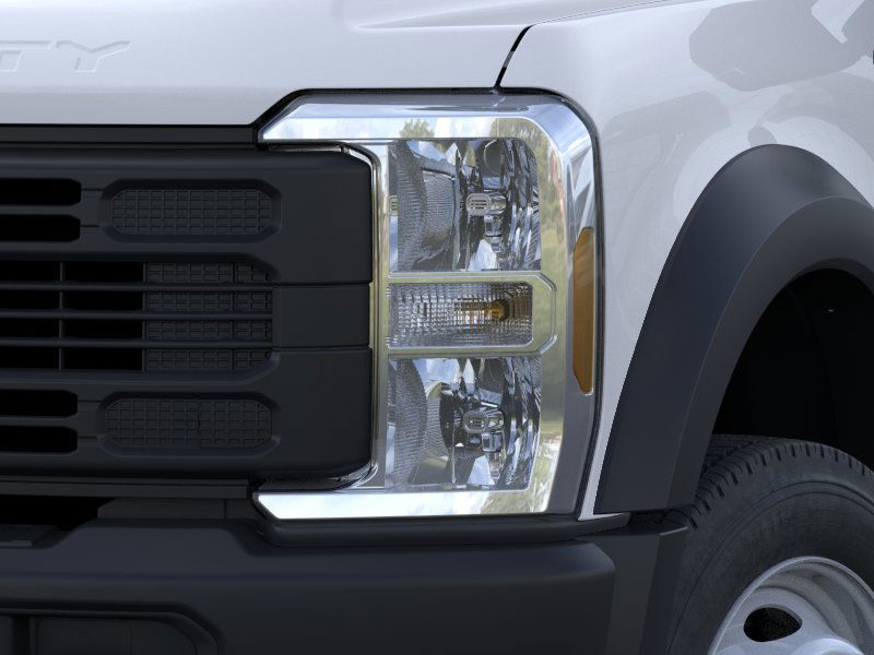 New 2026 Oxford White Ford F-450® XL image 18