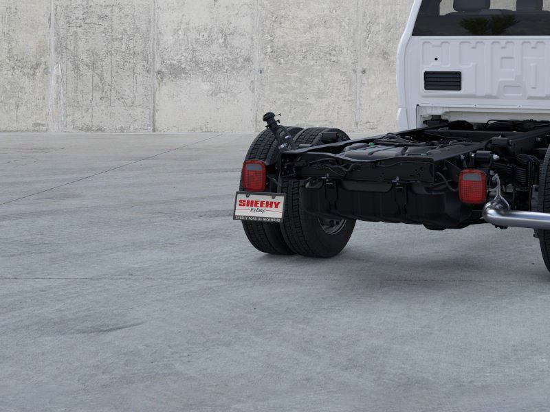 New 2026 Oxford White Ford F-450® XL image 21