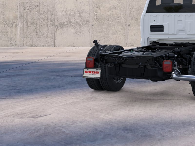 New 2026 Oxford White Ford F-450® XL image 21