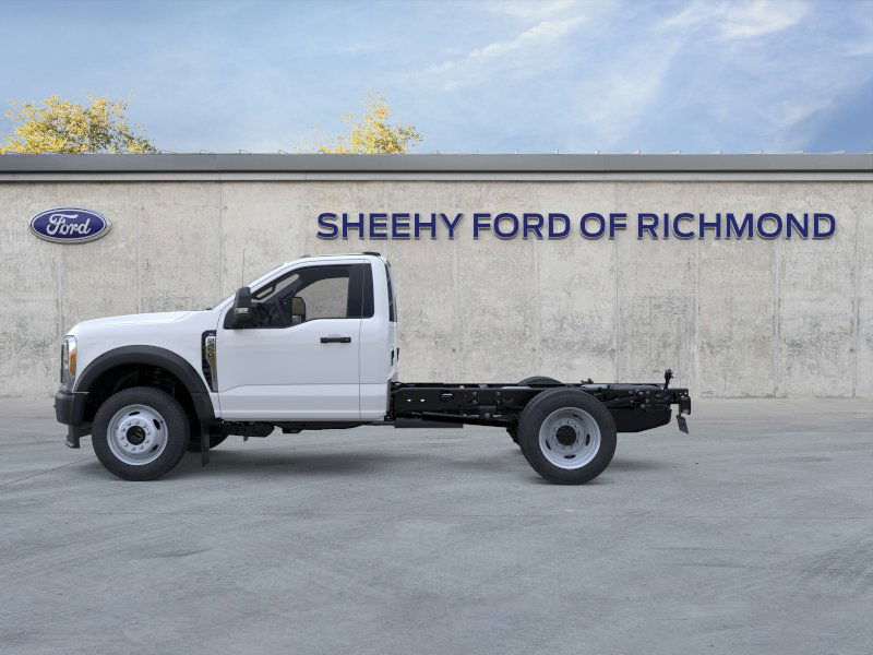 New 2026 Oxford White Ford F-450® XL image 4