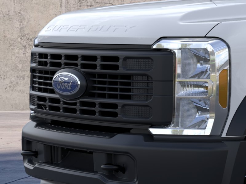 New 2026 Oxford White Ford F-550® XL image 17