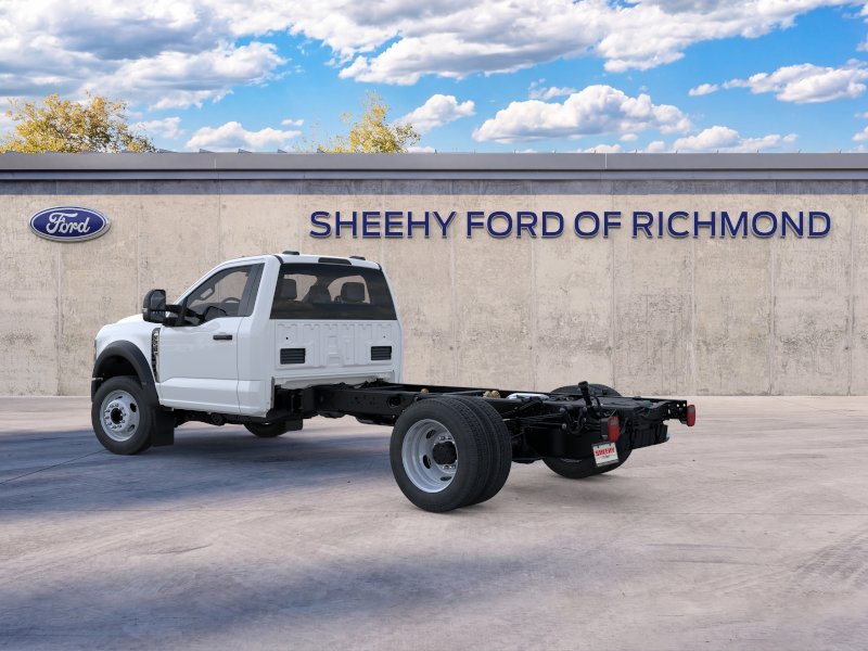 New 2026 Oxford White Ford F-550® XL image 5