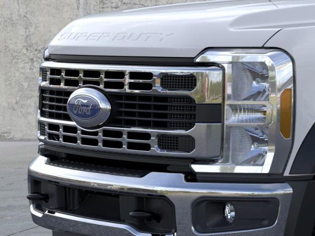 New 2025 Oxford White Ford XL image 47