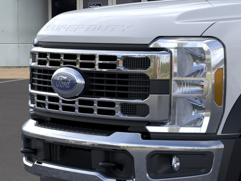 2025 Ford F-550 Super Duty Chassis Cab XL - Photo 17
