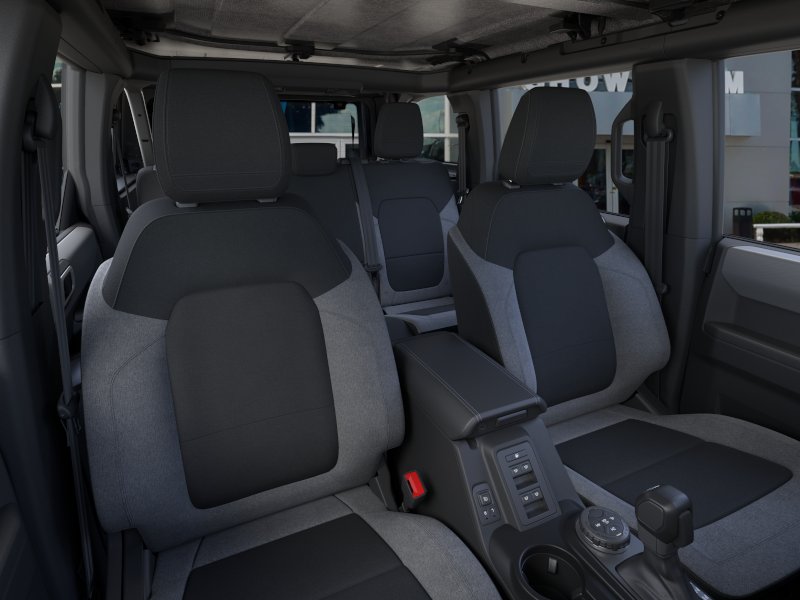 2025 Ford Bronco 4-Door Base - Photo 10