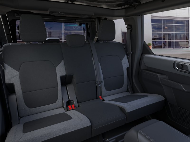 2025 Ford Bronco 4-Door Base - Photo 31